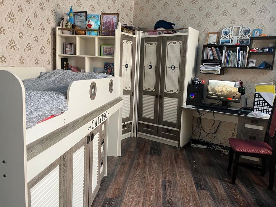 Продается детский спальный гарнитур