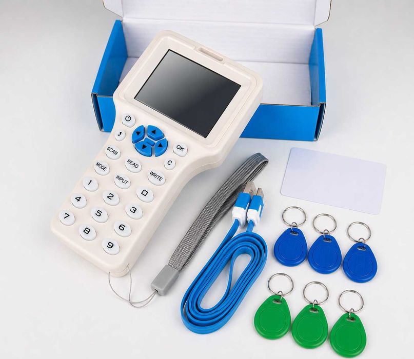 RFID дубликатор / машинка за карти и чипове - чете, копира и записва