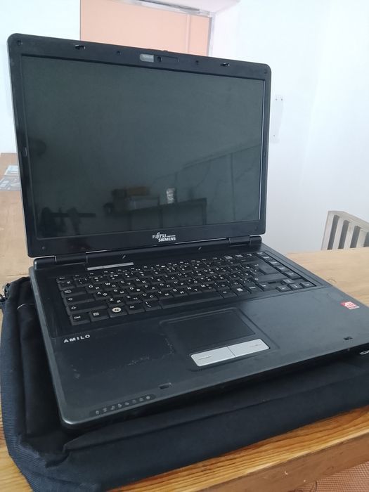 Ноутбук продам Fujitsu