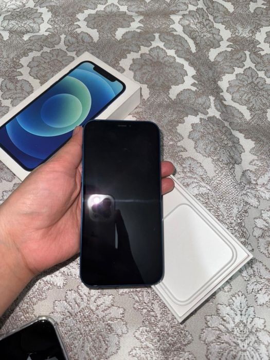 Продам айфон 12 в отличном состоянии