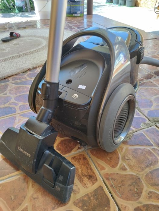 Моющий пылесос Samsung VW9000