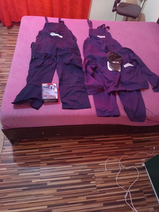 Vând salopete lucru noi fara eticheta și pantaloni functionali de schi .Prețul este de  75 lei toate.Predare personala in Focșani.Nu trimit in tara