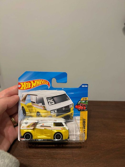 Hot Wheels 2025-2026 – LOT Ferrari, Volkswagen, Gulf, EV – SIGILATE