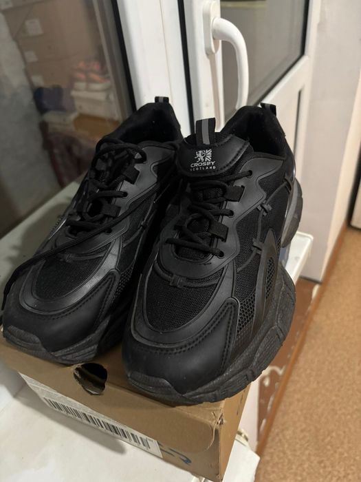 Кроссовки CROSBY