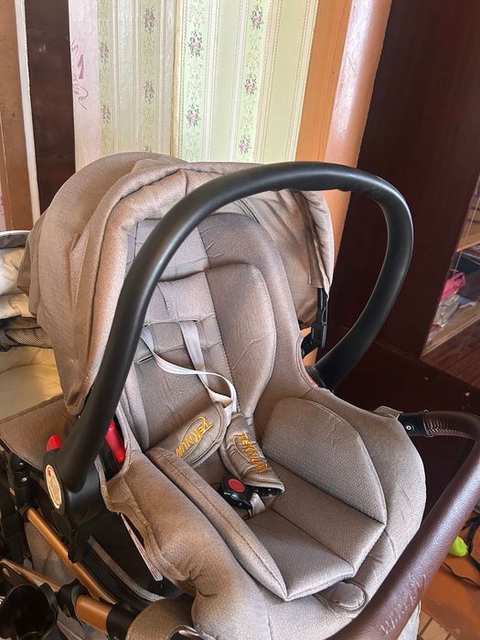 Продается коляска Tekhnum 3в1 с автолюлькой