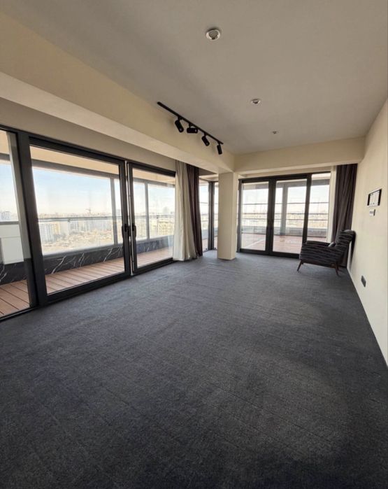 3/180м² Akay City Мирзо-Улугбек 18/25 терраса 60м²