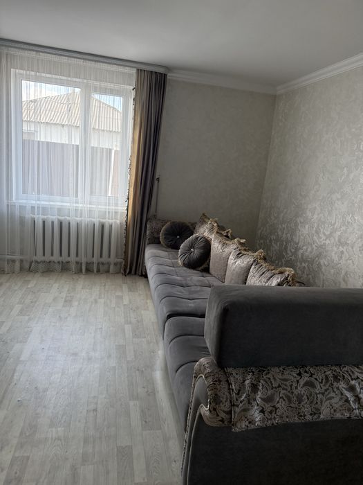 Продоам диван в ностинную