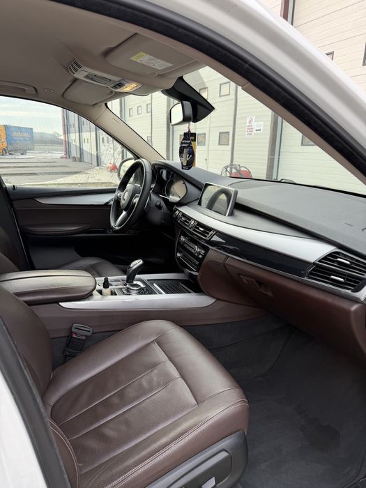 BMW X5 F15 218CP/Xdrive/Ceasuri digitale/Camere 360/Volan M/Proprietar