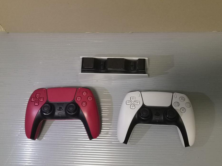Playstation 5 с игри и  джойстици