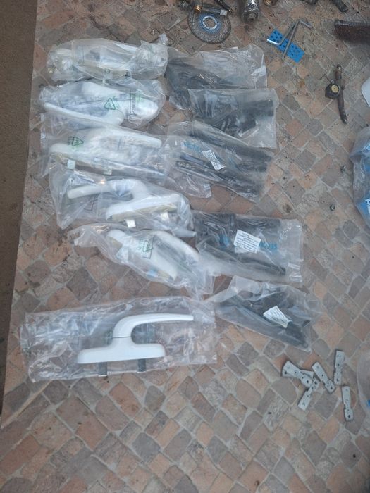 Алуминиеви дръжки за прозорци