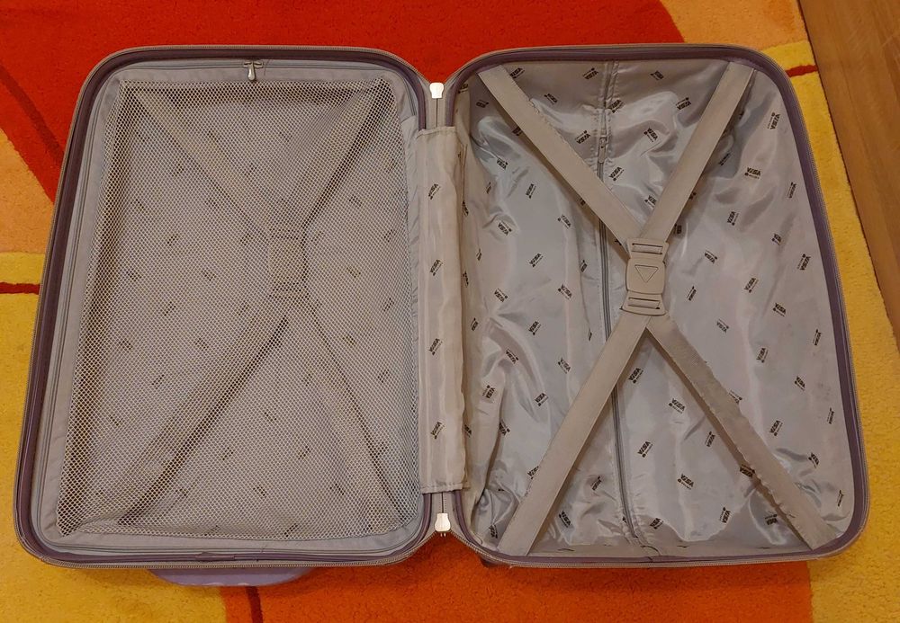 Оригинален твърд куфар Visa Delsay