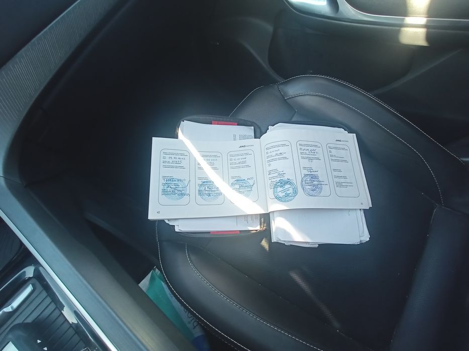 Продам  авто  JAC S7