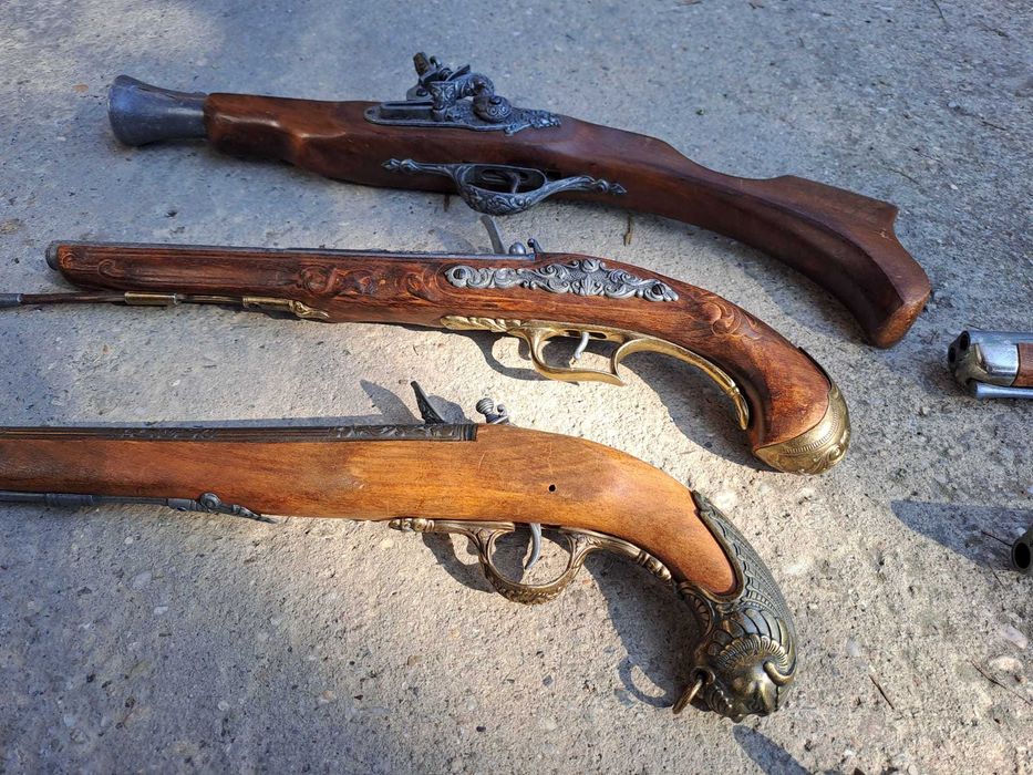 pistol panoplie flinta panoplie lemn metal bronz