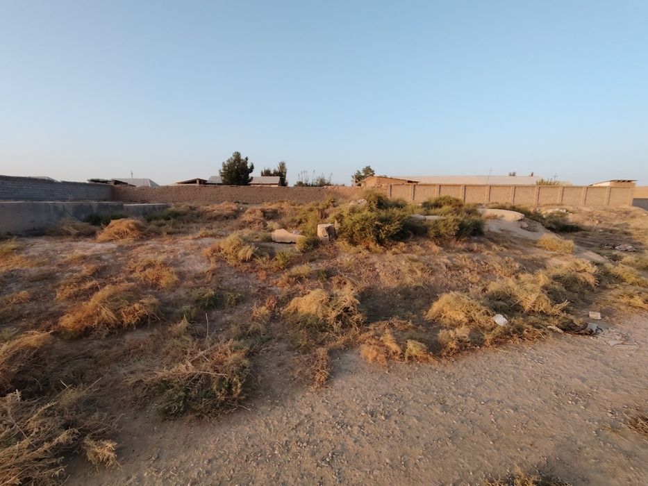 Срочнига участка сотилади!!!