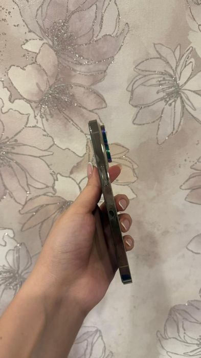 Продам айфон 14 про