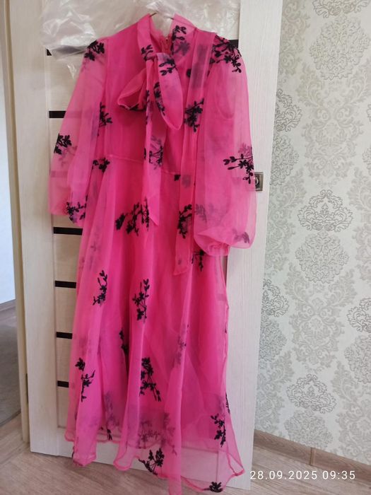 Платье бархатное