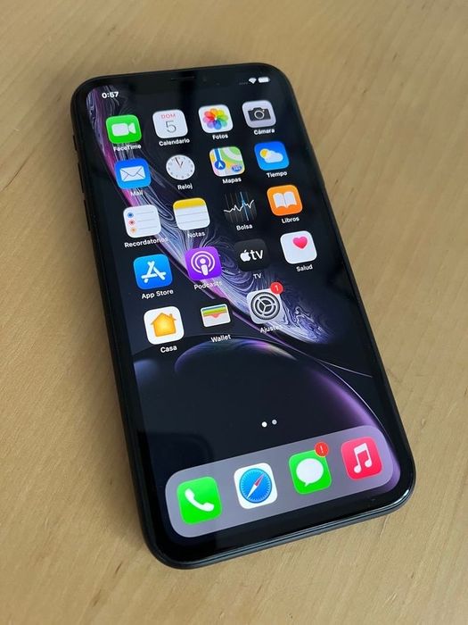 Продам iPhone XR