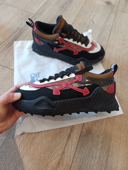 Adidași Off white