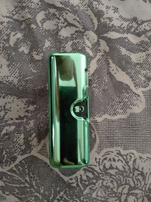 Продам компактный power bank.