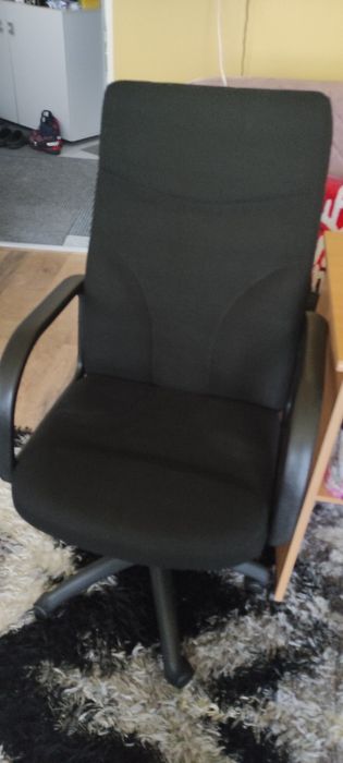 Birou și scaun de birou