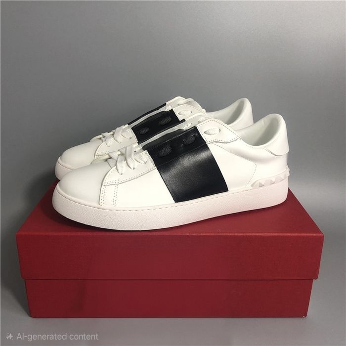 Valentino Garvani Open