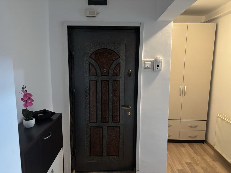 Inchiriez apartament 2 camere decomandat, mobilat si utilat