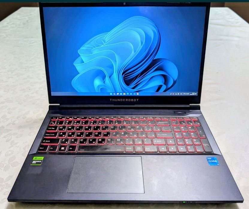 Thunderobot 911s core duo, описание прочитайте