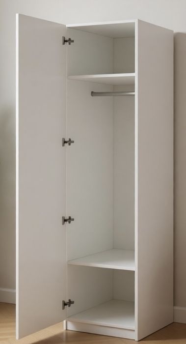 Продам шкаф пенал,