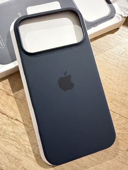 Husa Iphone 17 Pro Max