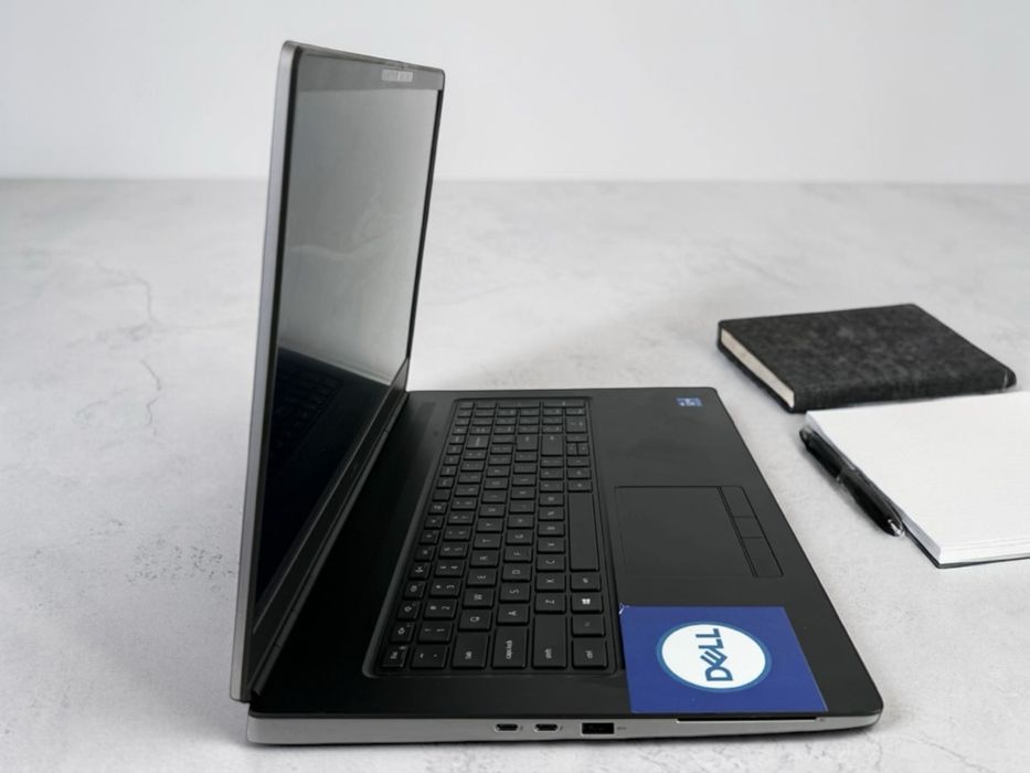 Лаптоп Dell Precision 7760 17,3' FHD i7-11850H 32GB RAM 512GB SSD RTX A4000 Гаранция!