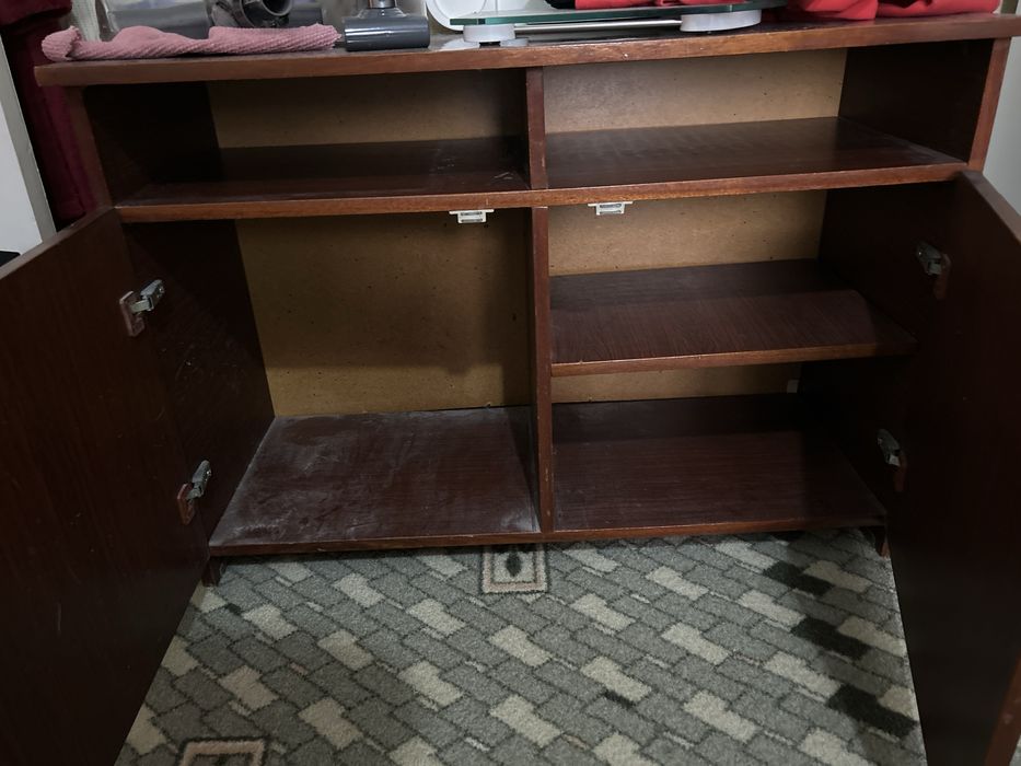 Отдам тумбу советскую