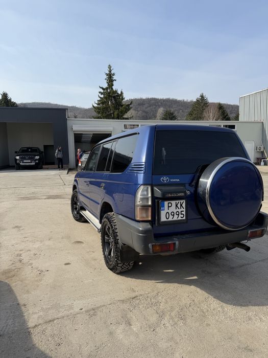 Toyota Land Cruiser 2000г