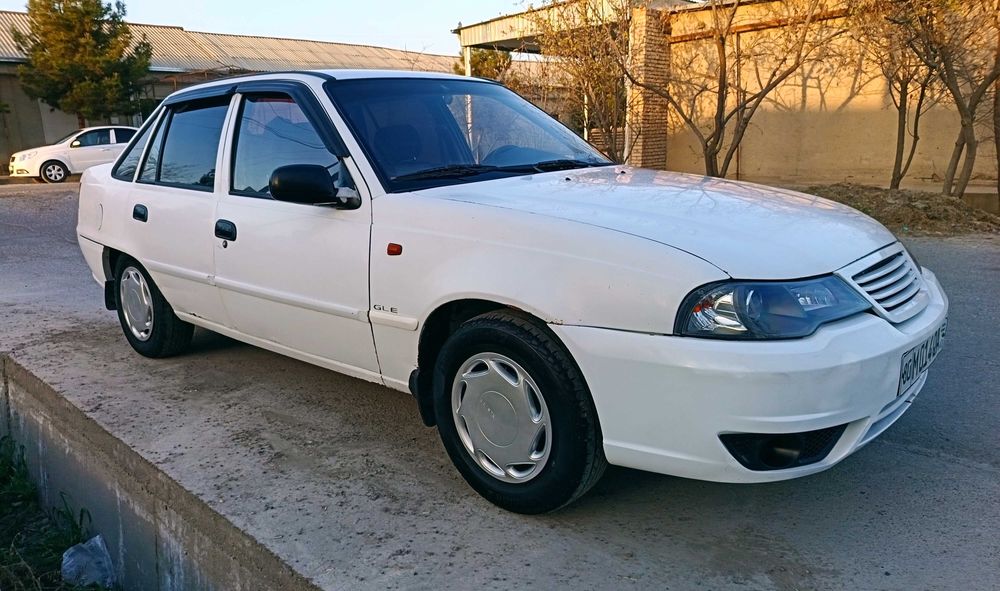 Нексия 2 2014 лукс кандитсанер