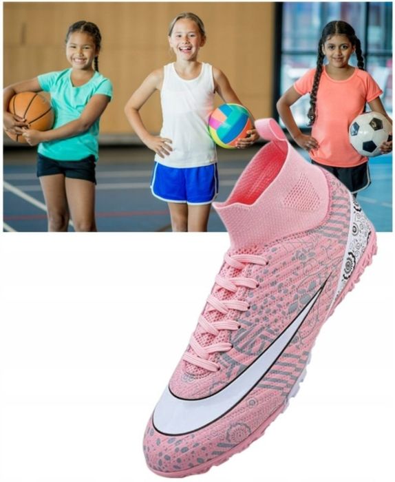 Ghete de fotbal,roz ,piele ecologica,masura 32,34 si 36