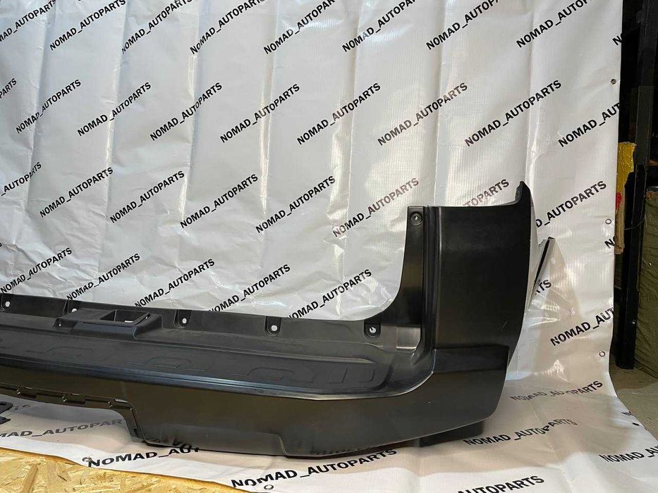 Бампер задний на 4Runner 14-22 год