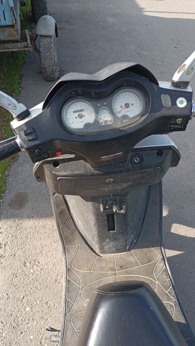 Продам мотоцикл скутер.