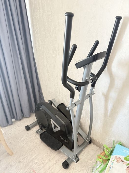 Элиптический  тренажер