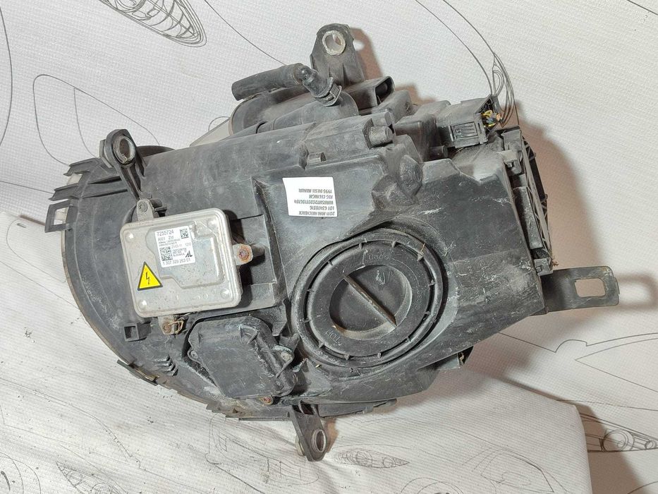 Far dreapta UK MINI R56 LCI 2011 Hatchback Bi-Xenon cu lupă (2006-2014) Cod:63122751266 (4F2)