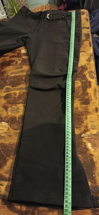 Зимен дамски туристически панталон Quechua 40