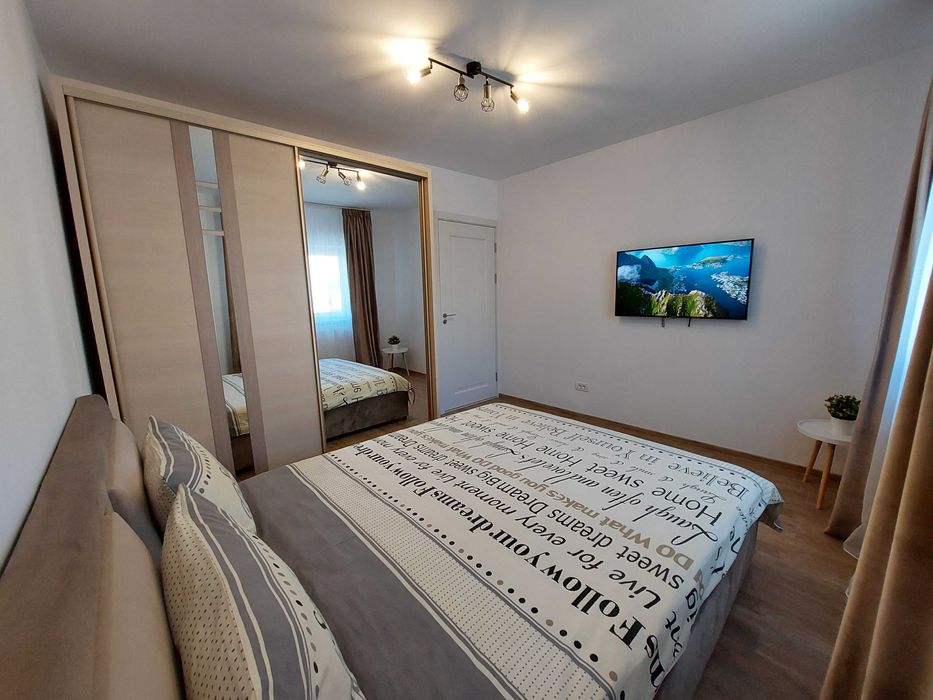 Apartament 2 camere de închiriat - zona Trocadero, Constanța