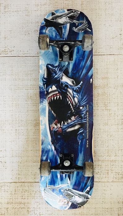 Скейтборд много запазен