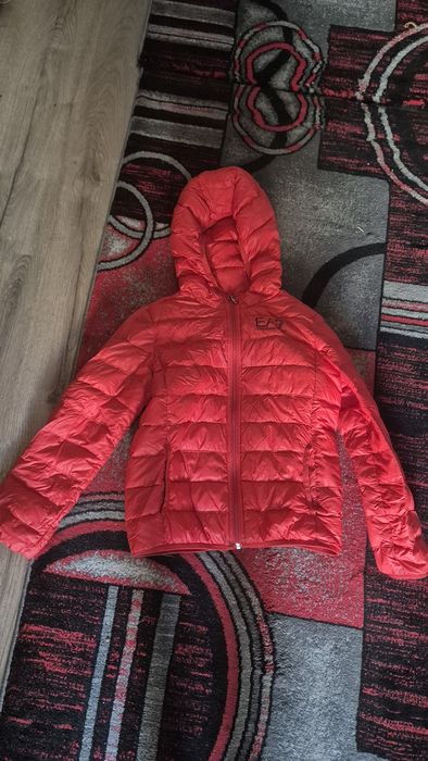 Vând geaca Emporio Armani