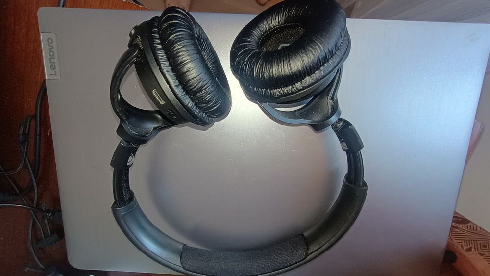 Căști wireless JBL Tune 510BT - Defect mecanic (cupă ruptă), in rest perfect funcționale