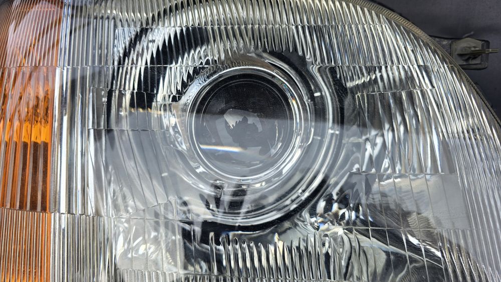 Фары на Hondу Stepwgn RF-1