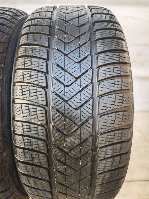 Anvelope 235/45/18 iarna M+S Pirelli Sotto Zero 3
