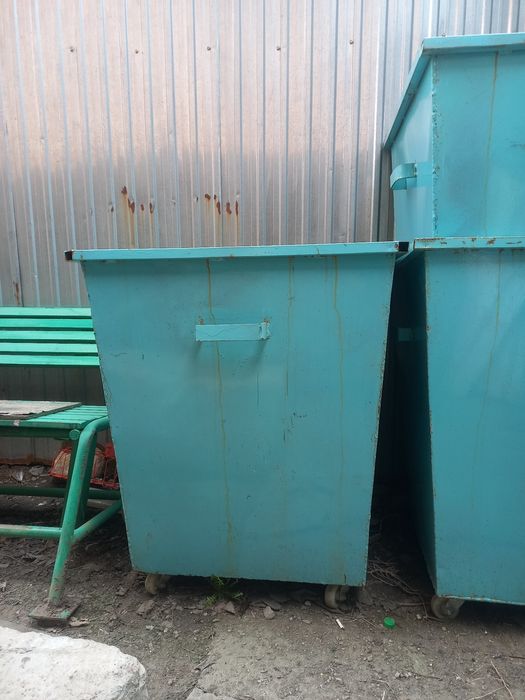 Металлические урны