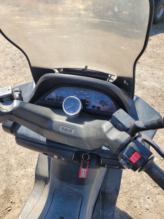 Ямаха маджести 250