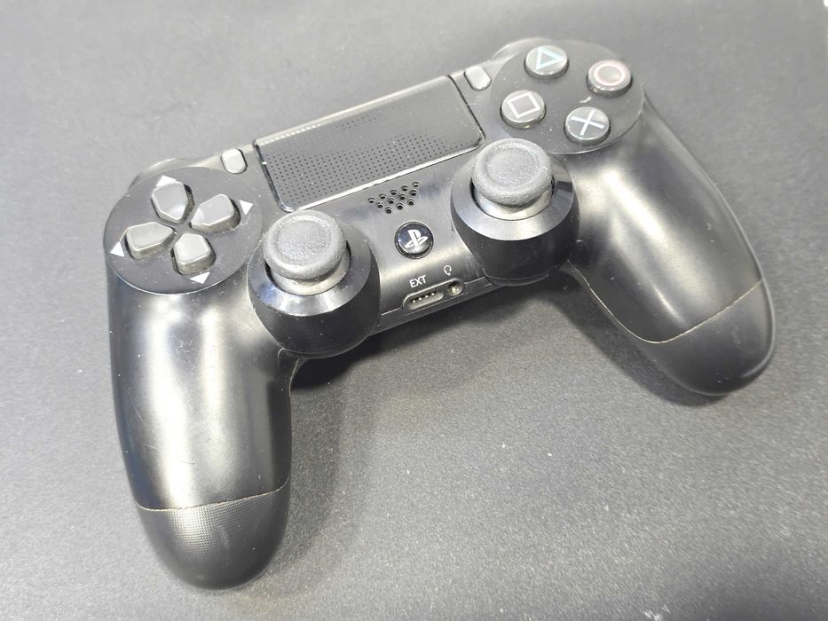 Hope Amanet P7 Consola PS 4 Slim 1TB