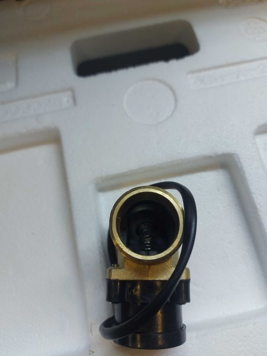 Датчикът за поток 1/2