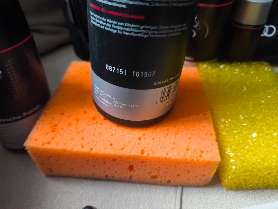 Audi Cleaning box